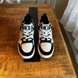 Perfect pair of Champion Pandas like Nike Low Dunks Pandas size 13